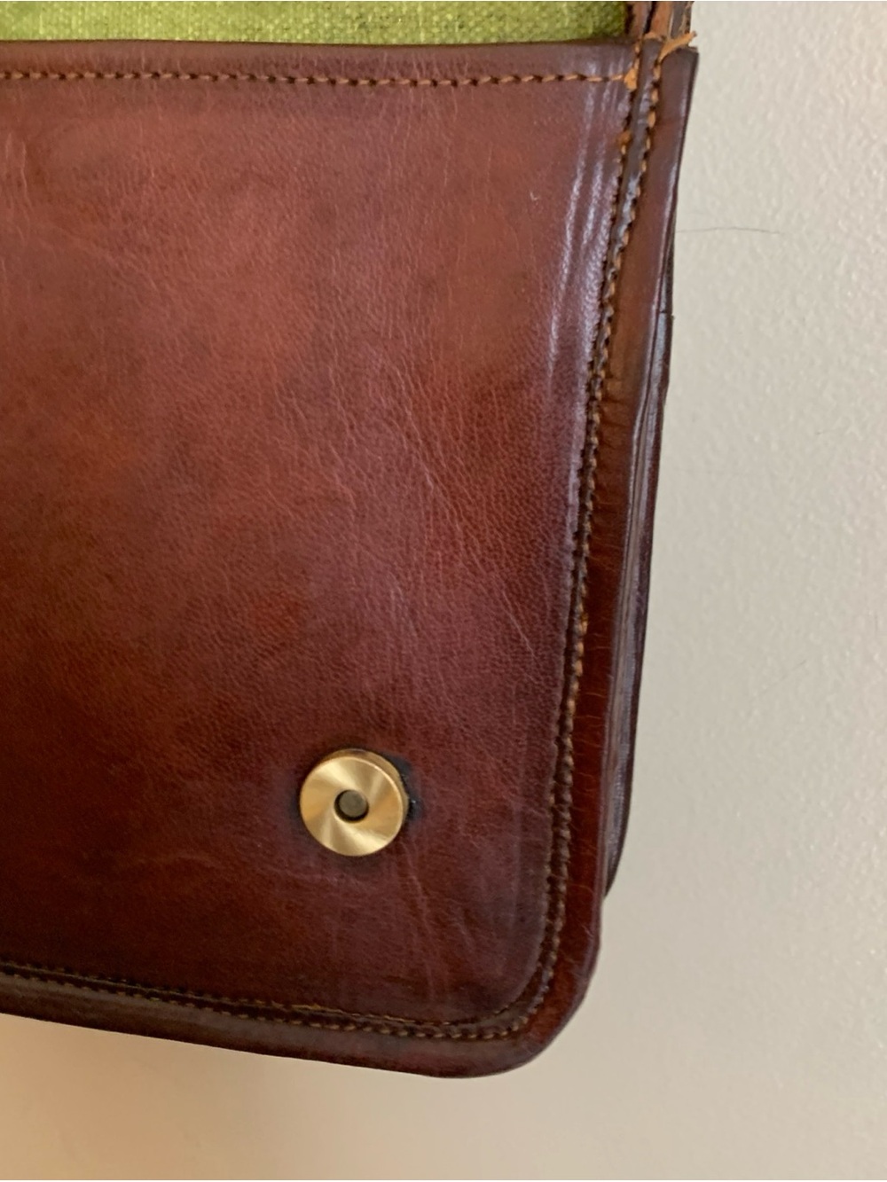 Vtg Waxed Leather Messenger Bag Crossbody Green Canvas Interior Brass Hardware - Picture 9 of 13